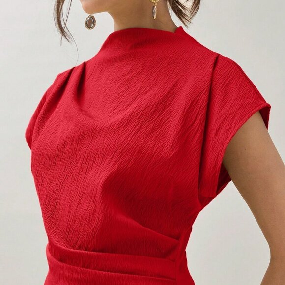Red Elegant Women's Pleated Collar Short Sleeve Blouse - Picture 3 of 6